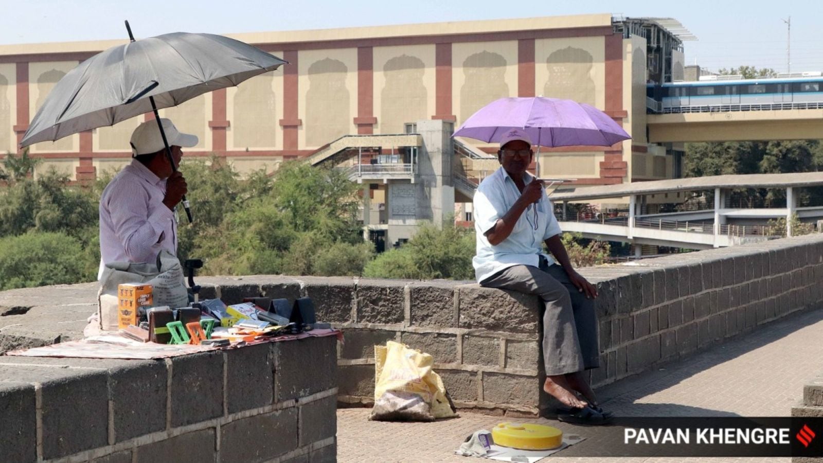Why is Koregaon Park, one of Pune’s greenest areas, recording the warmest temperatures?