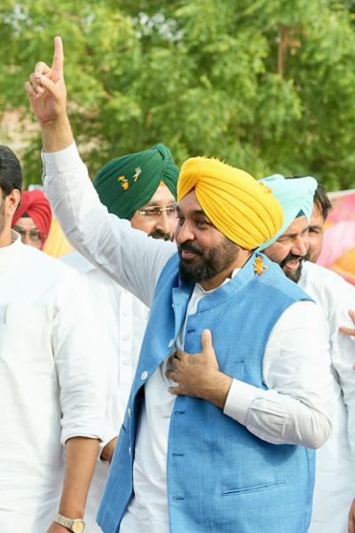 Punjab Blasphemy Video Fire Storm, Mann Blasphemy Video Fire Storm, Bhagwant Mann, Bhagwant Mann Video Controversy, Bhagwant Mann Viral Video, Gurgaon Police Investigation, Forensic Report Case, Punjab CM Video Controversy motion, fake forensic lab, Ankit Bhardwaj report, Arun Mahendru report, AAP Punjab response, Haryana police investigation, Bhagwant Mann video analysis, Punjab political controversy, alleged forensic report