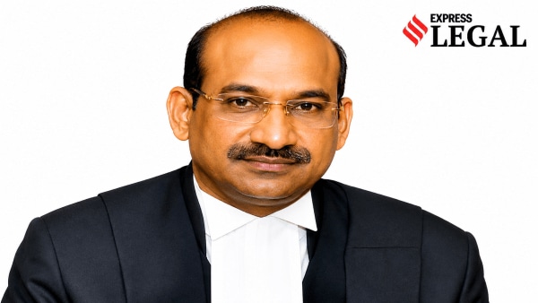 Justice Mummineni Sudheer Kumar madras high court retired employee earned leave unencashed