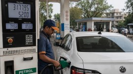 Kanpur petrol pump controversy 52 litres petrol in 45 litre tank Volkswagen Virtus