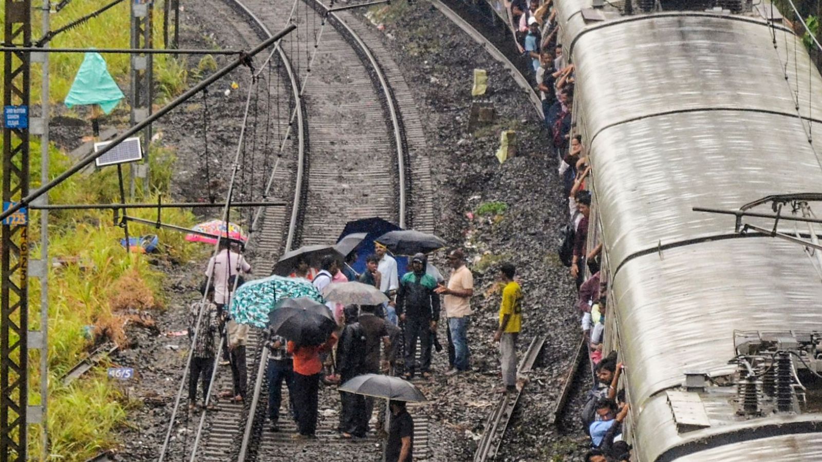 Why I think twice before asking someone to reduce volume on their phone on the Mumbai local
