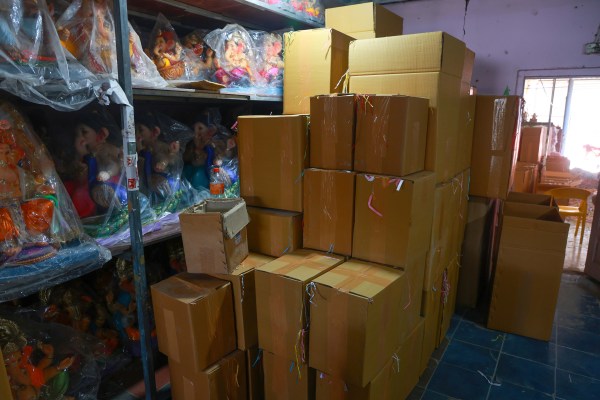At Deepak Kala Kendra in Pen, artisans are currently busy packing Ganpati idols for overseas shipments ahead of the monsoon season. The idols are carefully wrapped, cushioned, and packed in sturdy boxes to prevent damage during long-distance transportation. Export orders from countries such as the United States, Canada, the United Kingdom, Australia, Singapore, and Thailand are a major part of Pen's idol-making industry. Exxpress photo by Narendra vaskar