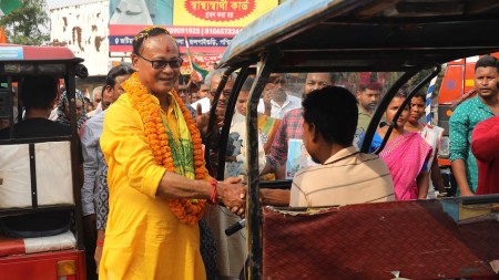 Rebel TMC MPs pan to meet Speaker Om Birla, om Birla, Jagadish Chandra Barma Basunia, Kakoli Ghosh Dastidar, Trinamool Congress Loyalists, TMC rebel camp, Sayoni Ghosh TMC rebel camp, Mala Roy TMC rebel camp, Abhishek Banerjee, Kalyan Banerjee, Sougata Roy, TMC rebel camp, Kakali Ghosh, Trinamool Congress, Trinamool Congress, Mamata Banerjee, Sayoni Ghosh, Mala Roy, Sayoni Ghosh TMC rebel camp, Mala Roy TMC rebel camp, Kolkata news, WEst Bengal news, Indian express, current affairs