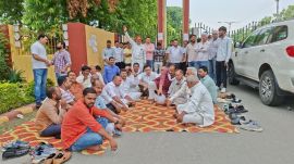 Congress leaders protest outside ND University, Ayodhya, where Ajay Rai has been placed under house arrest. (Express Photo)