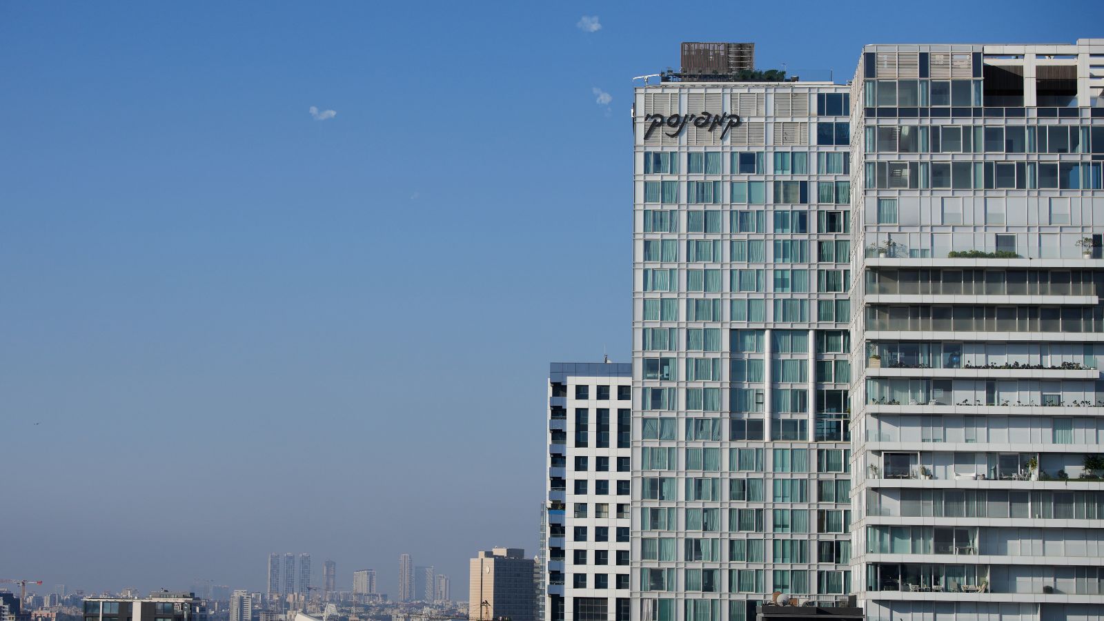 Israel and Iran trade strikes as conflict escalates; IDF hits petrochemical sites in Mahshahr