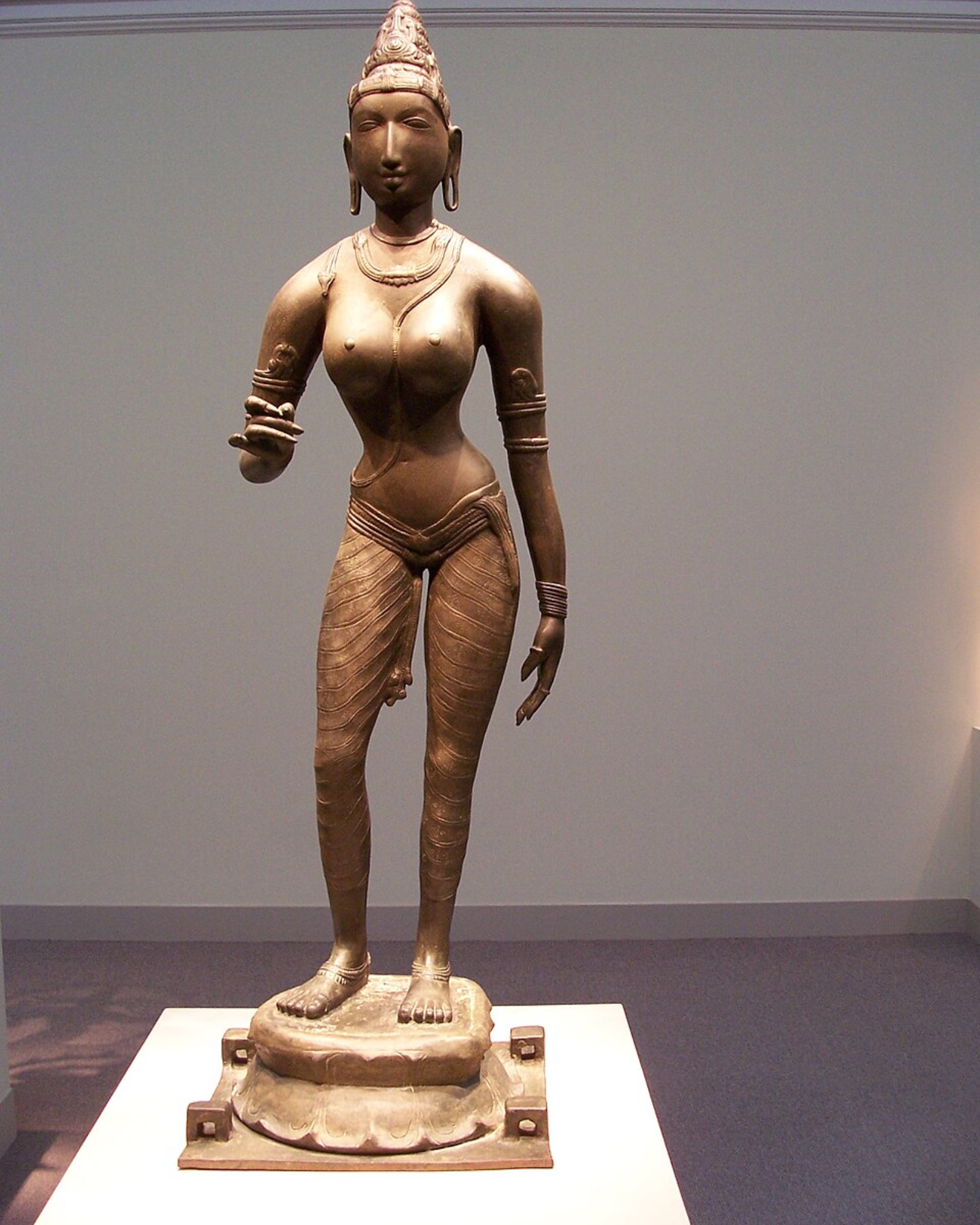 Historic bronze statues similar to the ‘Dancing Girl’ from Mohenjodaro