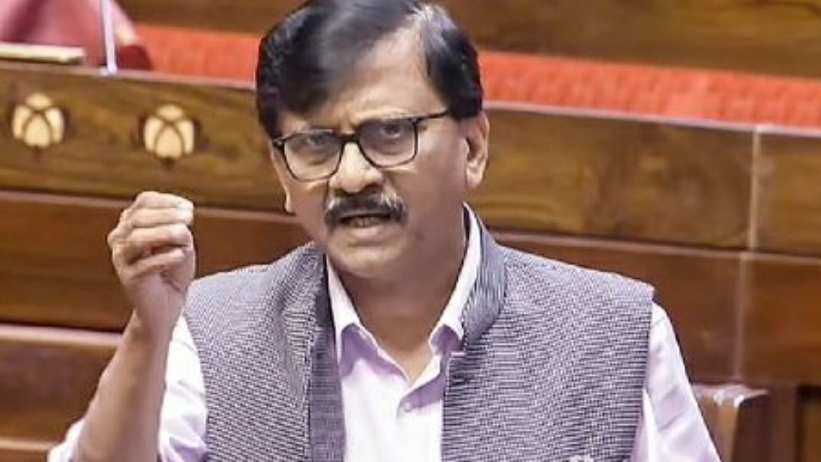 Breaking Now: Shiv Sena (UBT) crisis bared as 3 out 9 MPs show up for key meeting