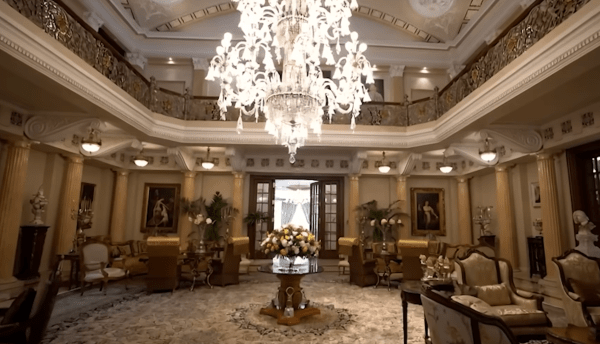 Yohan Ponawalla Pune mansion 