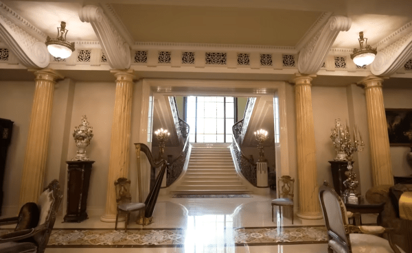 Yohan Poonawalla Pune mansion