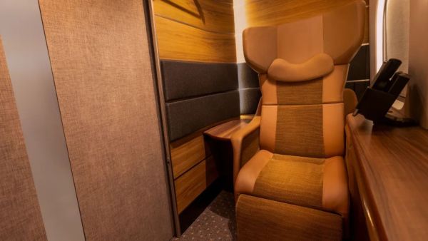 Private space in Supreme Class Cabin (Image: JR West)