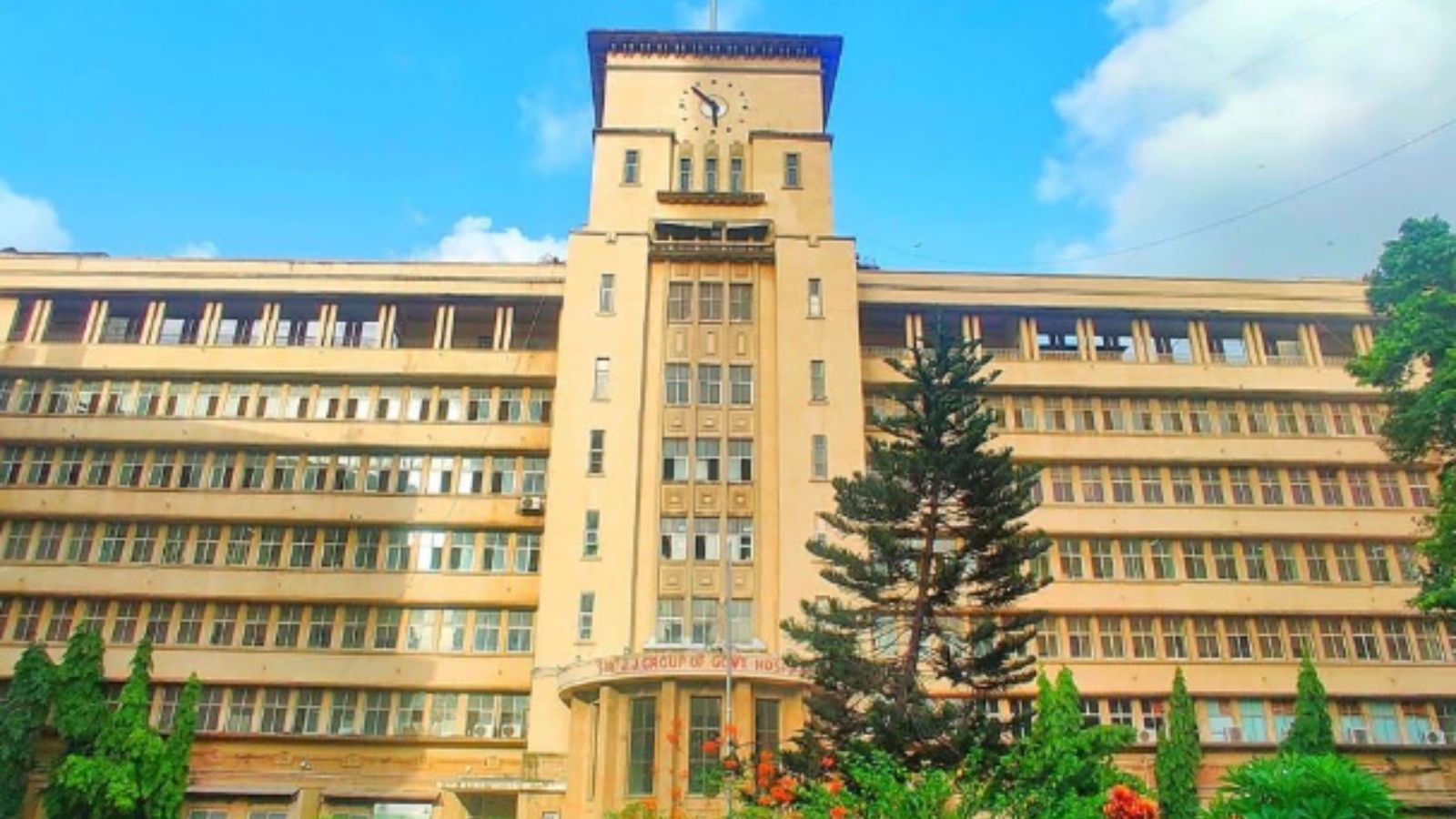 Robotic surgery free for poor patients faces funding crisis as Maharashtra delays scheme inclusion