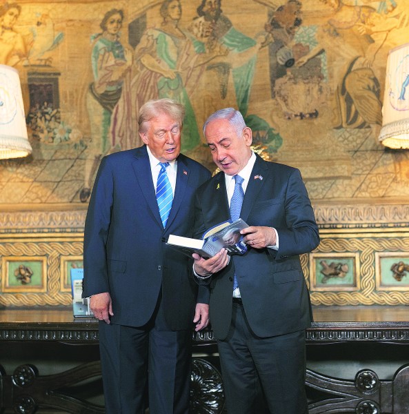 US President Donald Benjamin and Israel's Benjamin Netanyahu. (Courtesy: NYT)