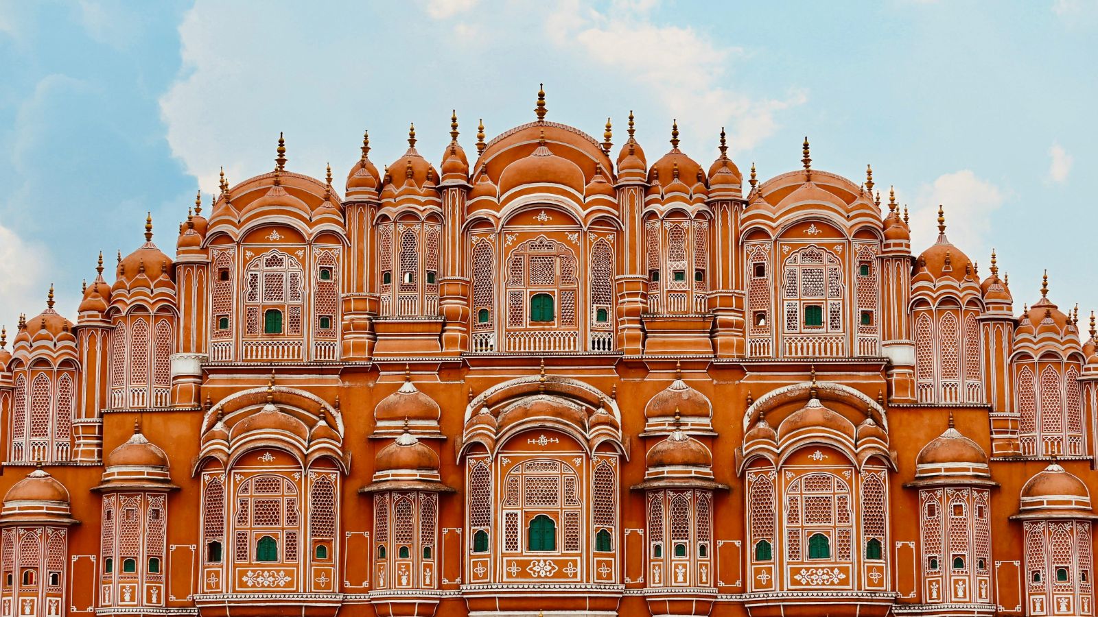 ‘James Bond was filmed here’: Traveller gives tour of ‘nicest hotel’ she has stayed at in Udaipur | Destination-of-the-week News