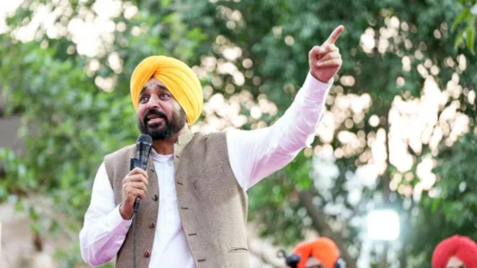 Opposition in Punjab intensifies pressure on Mann, demands his resignation