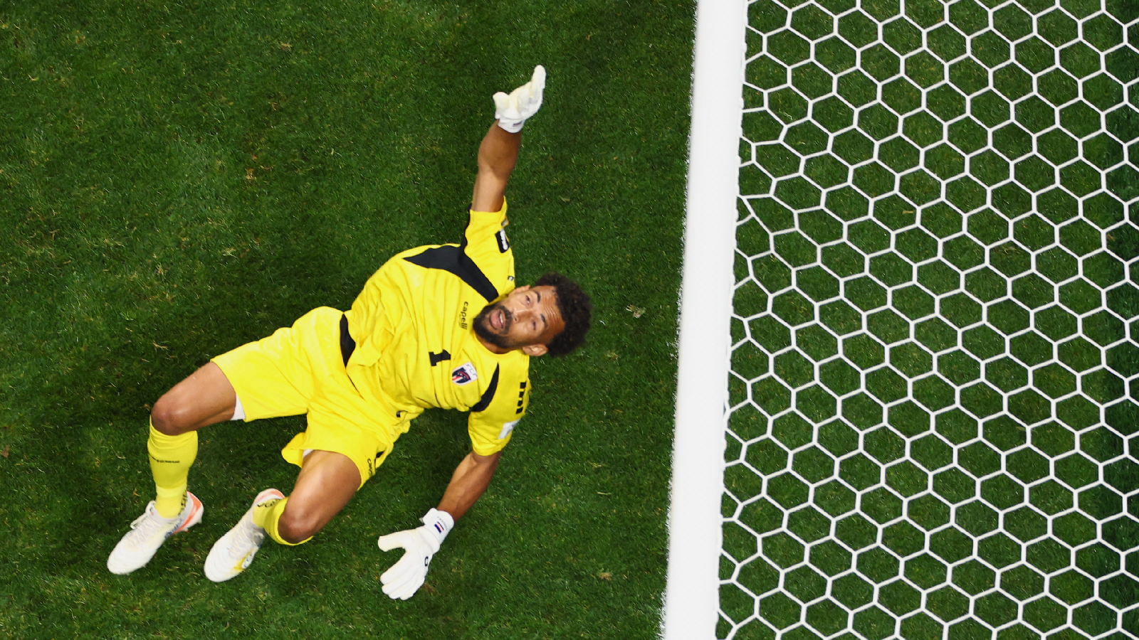 Cape Verde goalkeeper Vozinha saves a ball during the World Cup Group H soccer match against Spain in Atlanta, Monday, June 15, 2026. (AP Photo/Colin Hubbard)