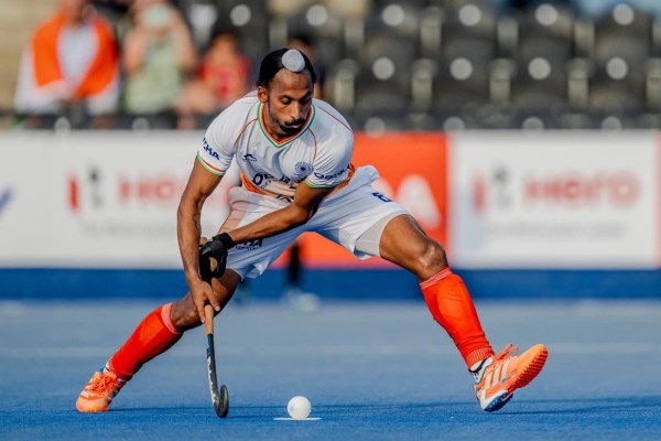 India took control in the second quarter with crisp passing and intelligent movement that repeatedly stretched the Pakistan defence. (FIH)