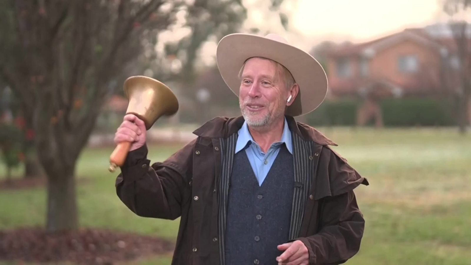 Air-conditioner cleaner becomes world’s loudest person, matches the noise of a jet taking off