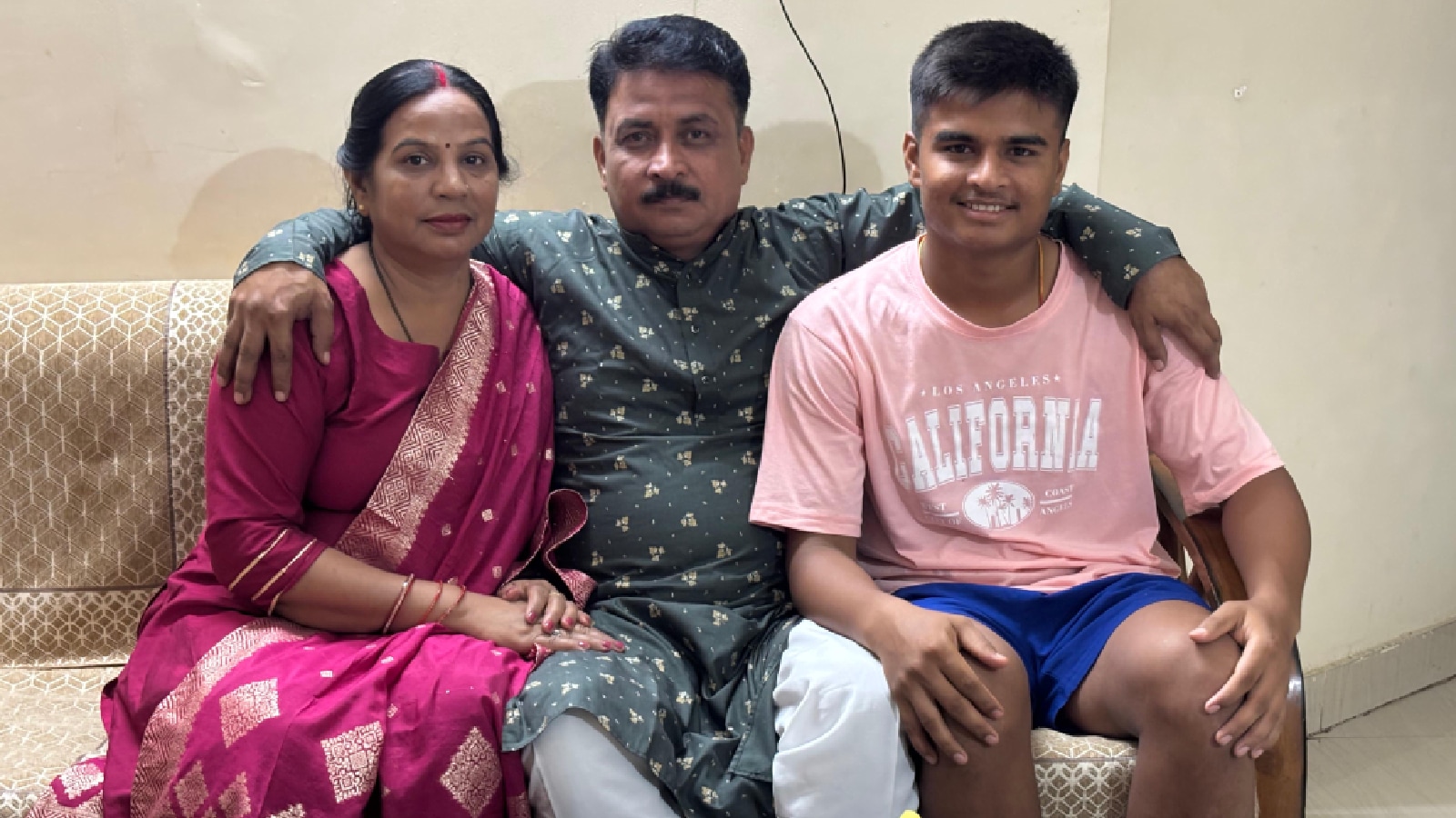 The boy from Gwalior who holds a bat the right way
