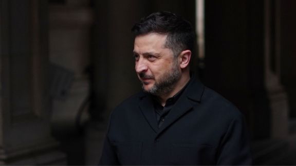 The President of Ukraine, Volodymyr Zelenskyy arrives for a meeting with the leaders of Britain, France and Germany in Downing Street in London. (AP Photo)