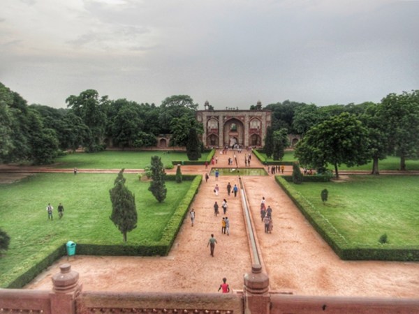 Char Bagh with its main entrance, as seen from the top of Humayun's Tomb. 