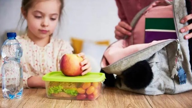 How to junk packaged foods in children's diets: Practices and meal plans  that work | Health and Wellness News - The Indian Express