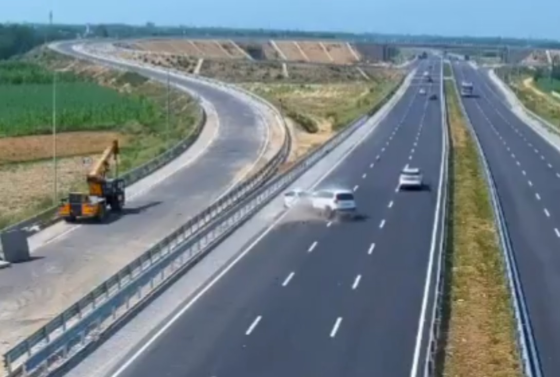 Four Killed in Delhi-Dehradun Expressway Accident After Driver Reverses on Flyover