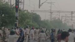 Stones pelted, trains stopped: Early morning chaos at Patna’s Patliputra station ahead of excise constable exam