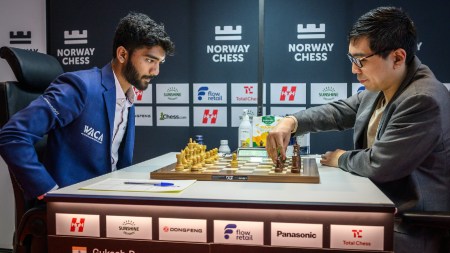 World champion D Gukesh takes on Wesley So in round 7 of Norway Chess. (Photo: Michal Walusza / Norway Chess)