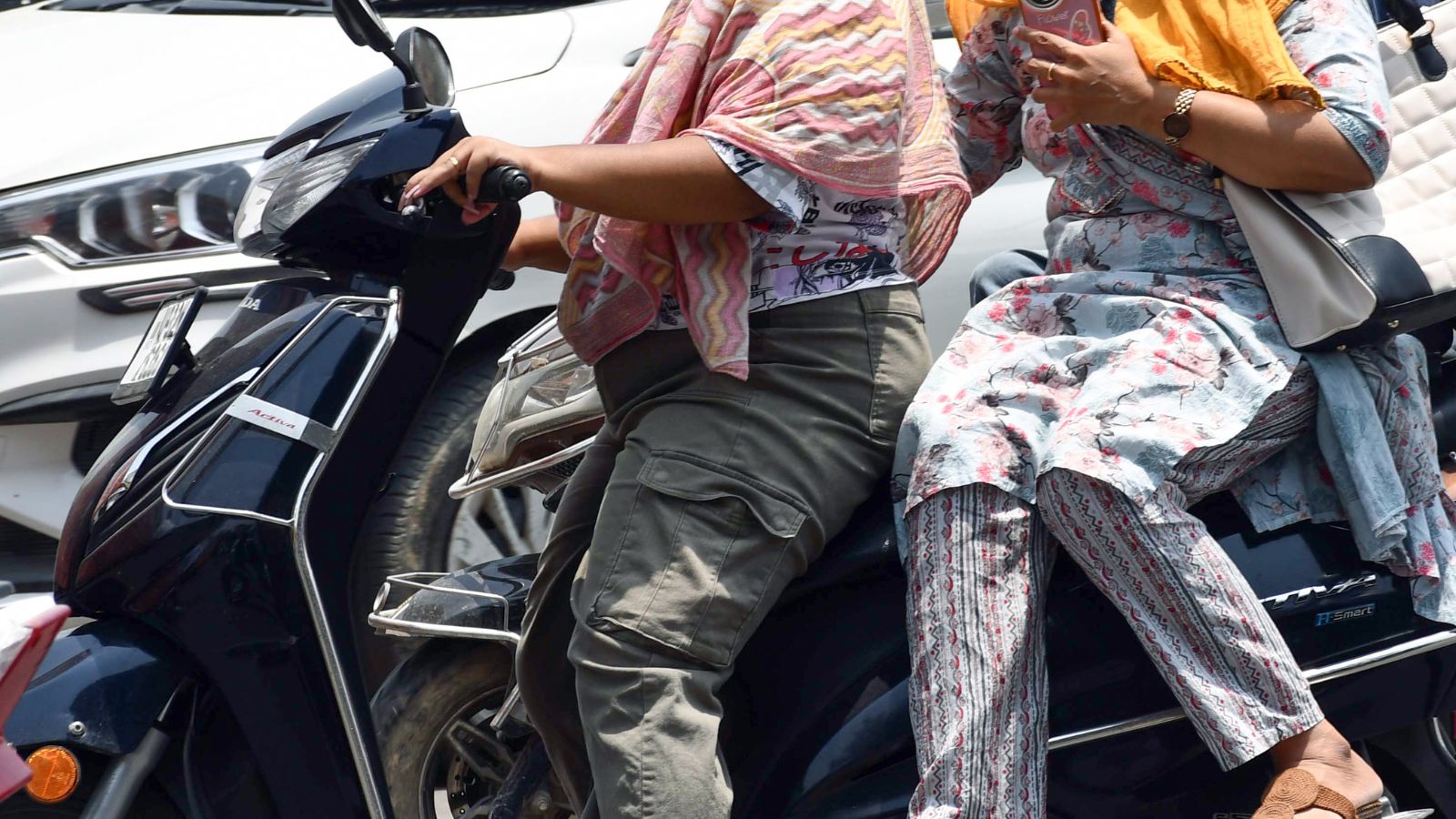 Heatwave Persists in Delhi, North India; IMD Forecasts Rain for Relief