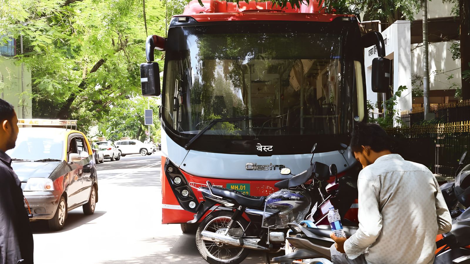 BEST bus hits car, two-wheeler in Dadar four pedestrians injured