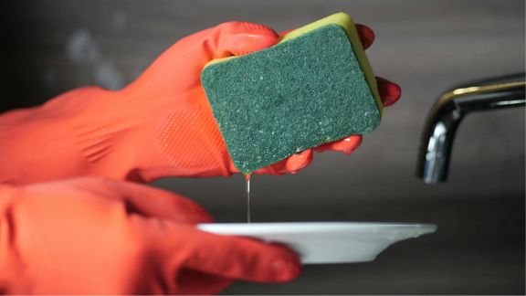 microplastic pollution from kitchen sponge