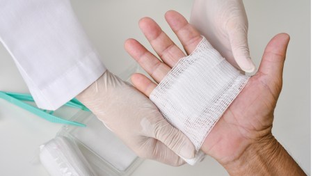 scientist creates smart bandage