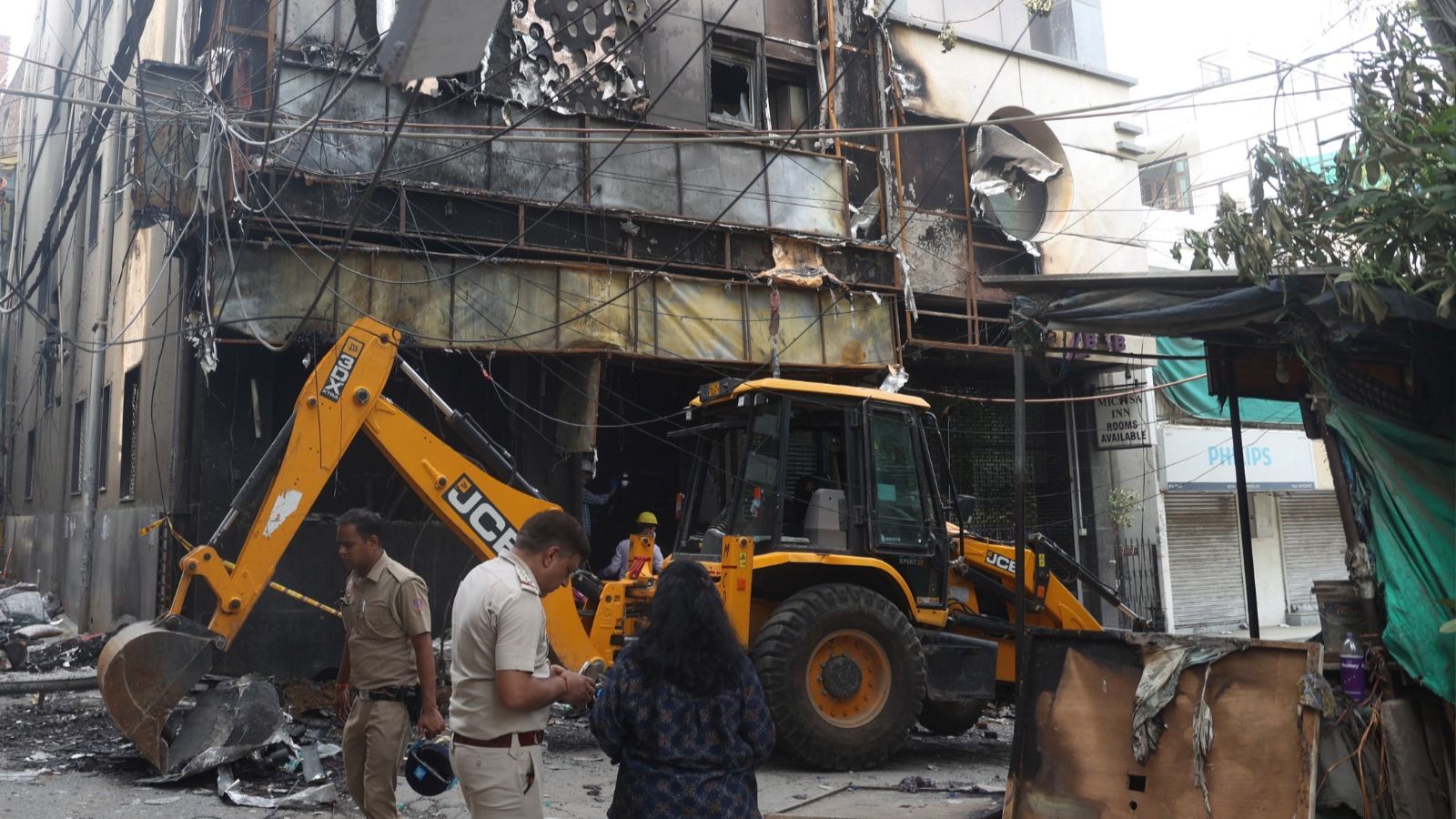 ‘Risked my life to save colleagues’: Staffer injured in Delhi hotel fire seeks aid | Delhi News