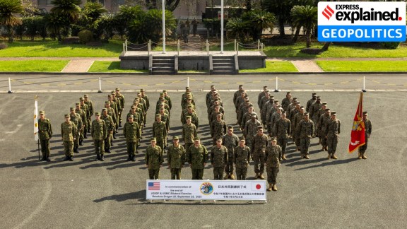 Japan Self Defence Forces and US Marines at the closing ceremony of exercise Resolute Dragon in Kumamoto, Japan (source: Wikimedia Commons)