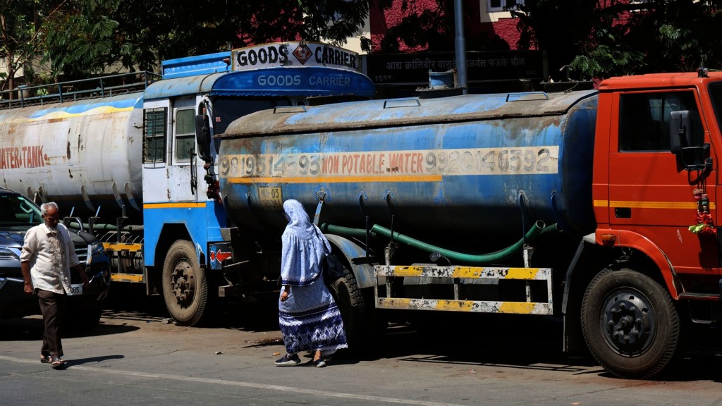 A delayed monsoon in 2026 has left over 1.9 lakh rural Pune residents dependent on 124 water tankers across 114 villages. With the traditional June 8–10 arrival date missed, the prolonged dry spell has raised severe concerns over depleting dam water levels.