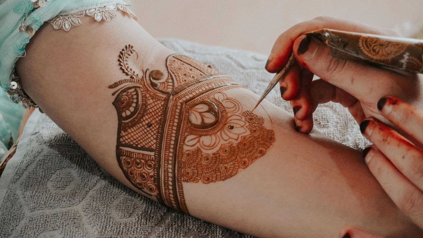 How does choosing to remain unmarried affect self-worth and wellbeing?