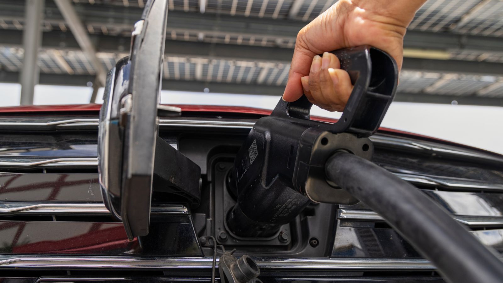 Four days after delivery, EV breaks down; Chandigarh consumer panel orders Rs 19 lakh refund to buyer Four days after delivery, EV breaks down; Chandigarh consumer panel orders Rs 19 lakh refund to buyer