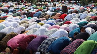 Bijnor Police have booked 40 people for allegedly offering namaz on a public road during Bakrid, saying the prayers violated government guidelines and prohibitory orders. (Representative image)