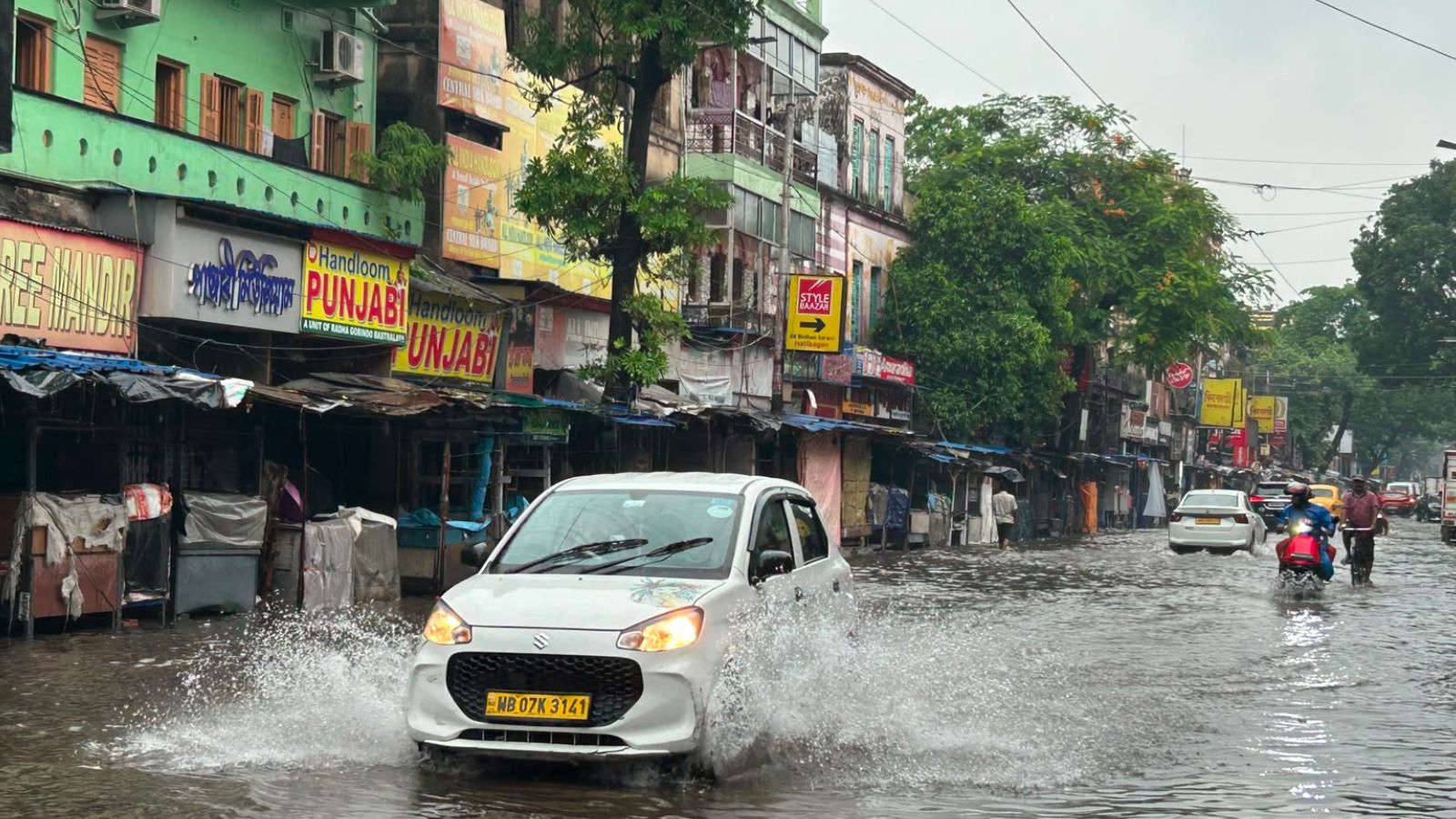 India News LIVE June 19 | UPSC EWS quota probe, Shinde-Uddhav crisis deepens, Sensex slides 700 points, Trump on Iran deal, Waterlogging in Kolkata after heavy rain— Breaking News Today