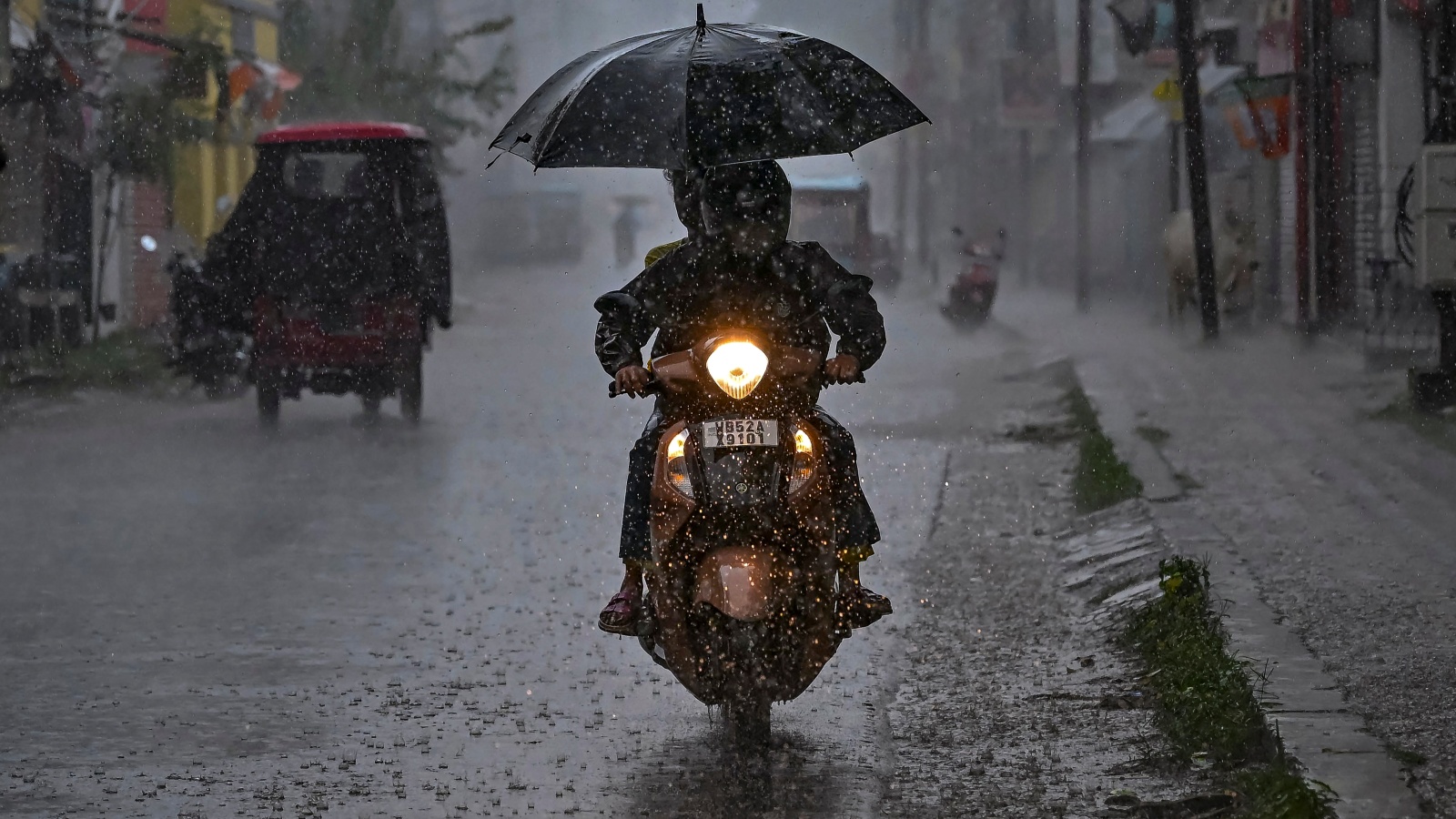 Meghalaya rains trigger landslides, cuts off major tourist destination; Northeast on alert