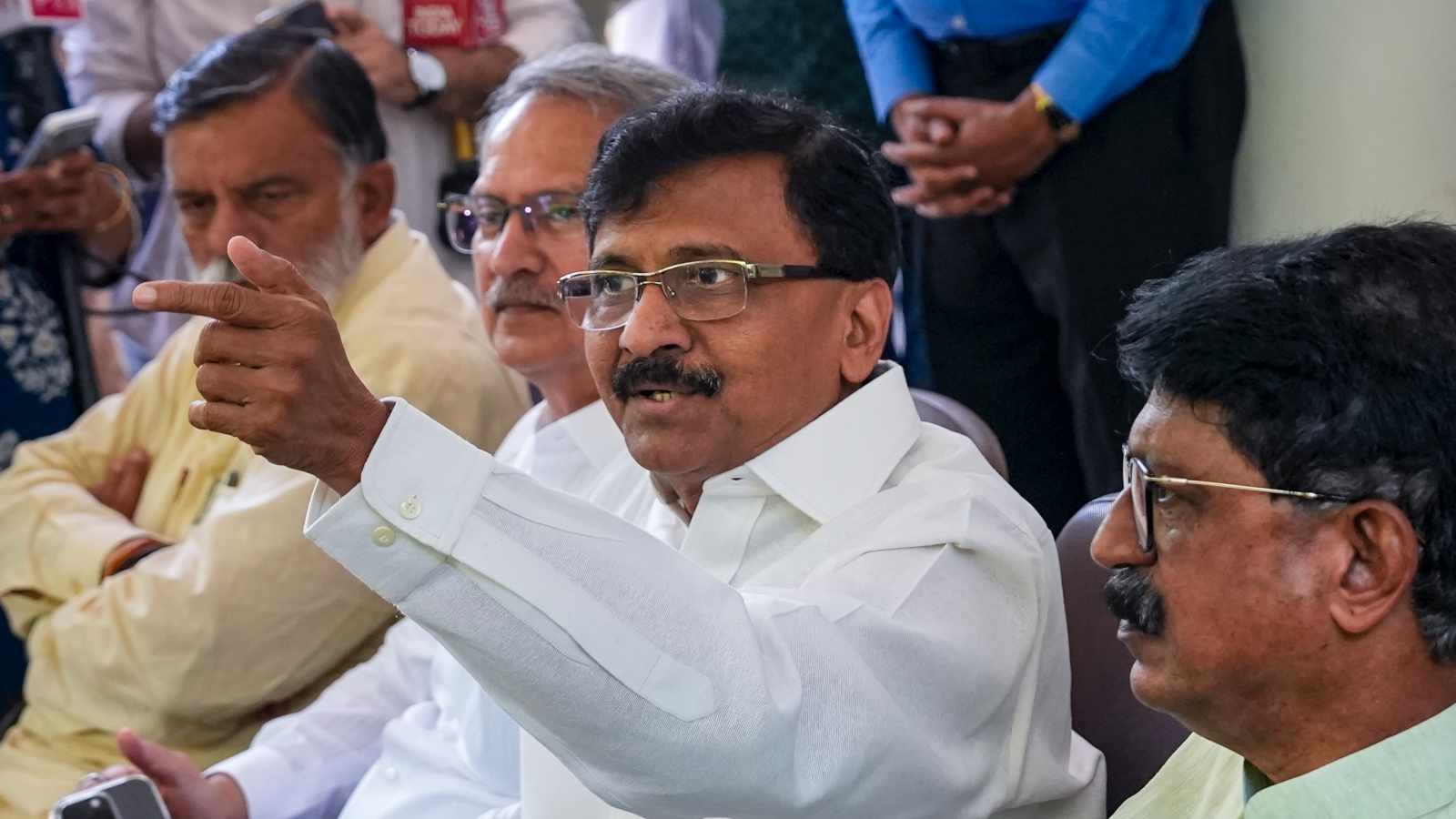 Shiv Sena UBT MPs News Live Updates: Sena (UBT) fears 2022 repeat amid Raut’s ‘Rs 15 crore’ MP buyout charge