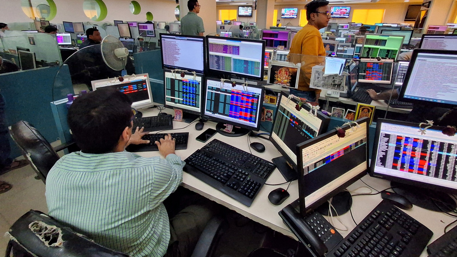 AI infrastructure bets outshine weak Indian stock markets in 2026