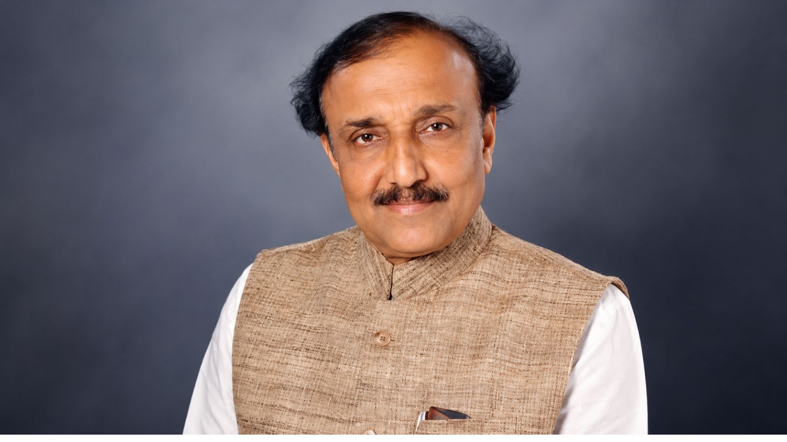 Claims of lack of development funds by rebel MPs expose Mahayuti: Congress