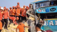 Vadodara accident: 6 killed, 30 injured after bus hits stationary truck