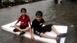 Metro services hit, red alert issued, Mumbai red alert issued, Mumbai floods, Mumbai Metro services hit, Mumbai Monsoons, Mumbai news, Maharashtra news, Indian express, current affairs