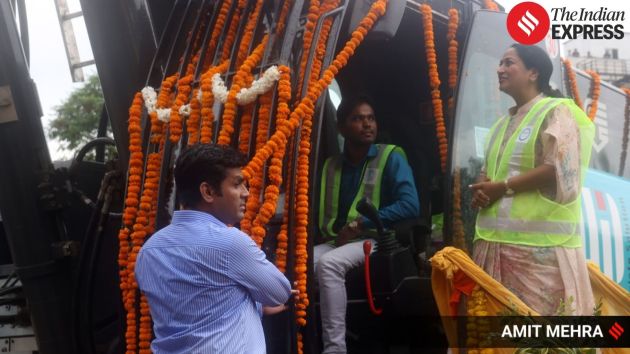 The work started in the presence of Chief Minister Rekha Gupta