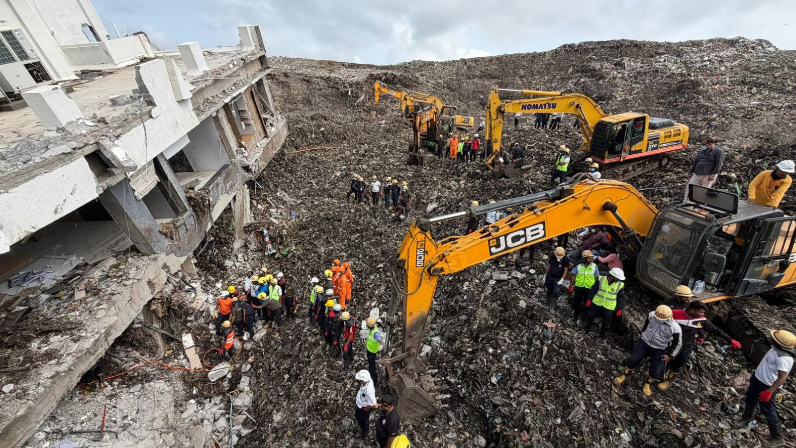 Maharashtra orders probe after Pune waste‑to‑energy plant building collapse; project head arrested
