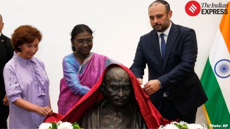 Murmu unveils Mahatma Gandhi bust in North Macedonia