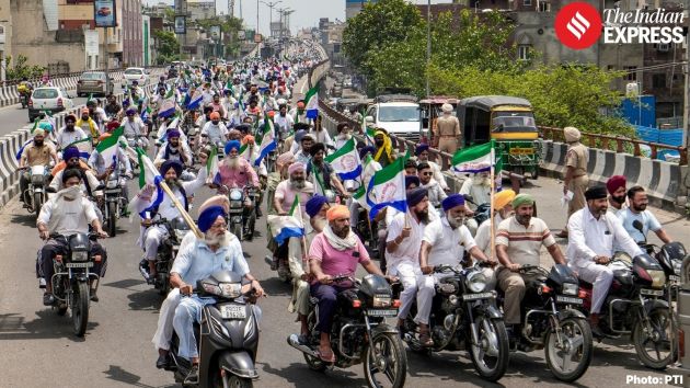 'Desh Bachao Morcha' take out a motorcycle rally