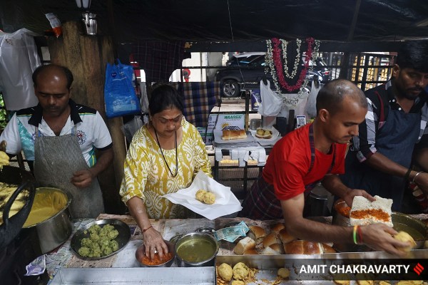 nandu vada pav